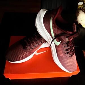 Nike Air Zoom Pegasus 39 Canyon Rust Mint Foam Women’s Size 9 Running Shoes NIB